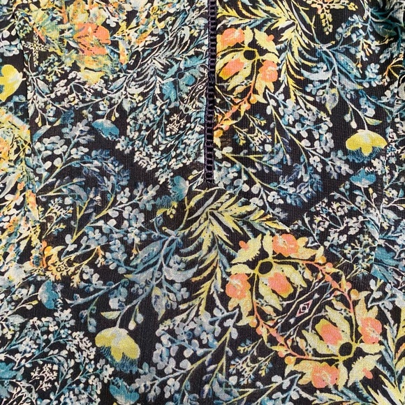 BCBG Generation Halter Dress - Picture 4 of 8